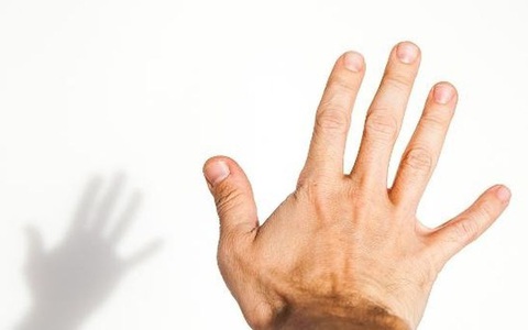4 biểu hiện trên bàn tay có thể là "dấu hiệu quan trọng" cảnh báo nguy cơ đột tử