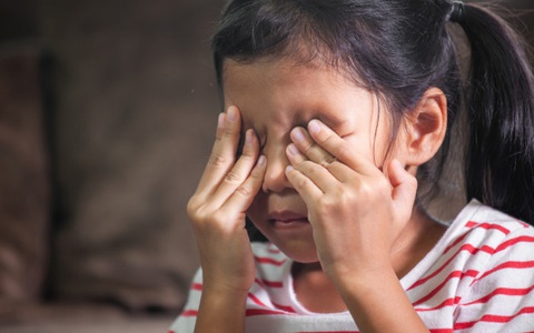 Lời nói tiêu cực của cha mẹ có thể tác động đến cuộc đời con cái như thế nào? Những tâm sự đầy dằn vặt sau đây còn hơn cả một hồi chuông cảnh báo