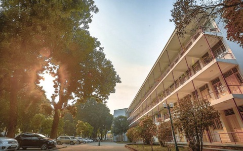 Một trường đại học ở Việt Nam công bố mức điểm xét tuyển bằng ĐH Havard: Đầu vào chất thế này, bảo sao đầu ra không oách?