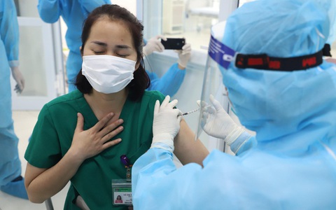 Người có tiền sử dị ứng có nên tiêm phòng vắc-xin Covid-19 hay không?
