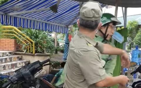 Xôn xao clip bảo vệ dân phố đánh tài xế Grab tại khu vực phong tỏa: Lãnh đạo địa phương lên tiếng
