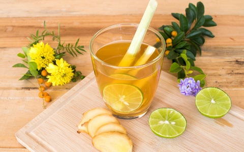 Ôm bụng vì uống nước chanh sả gừng: Thứ nước này thực sự có tác dụng thế nào?