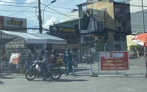 TIN VUI: Từ 18h ngày 30/7, 5 phường ở TP.HCM được dỡ phong tỏa