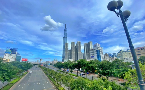 TP.HCM vắng... như mùng 1 Tết trong ngày đầu giãn cách