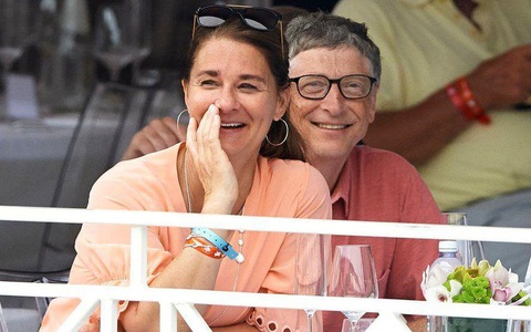 Tỉ phú Bill Gates thừa nhận ly hôn với vợ là cột mốc đáng buồn
