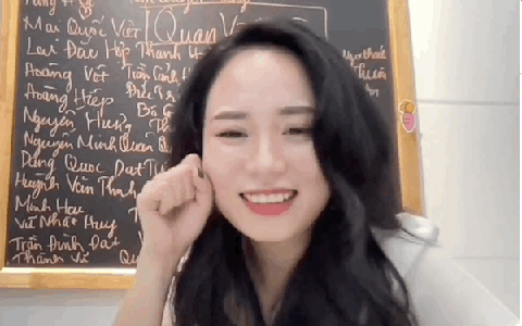 Minh Thu giải thích cho lùm xùm nói bậy - trợn mắt với học sinh - dụ chơi game, nhưng netizen vẫn nhất quyết tẩy chay vì 2 lý do