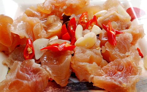 Món này kết hợp cùng cơm trắng cũng ngon mà dùng làm món ăn vặt hay đồ nhắm càng đỉnh, làm 15 phút là xong!