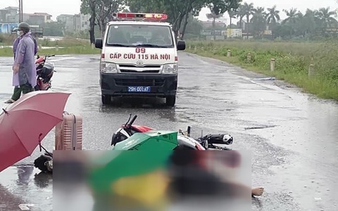Hà Nội: Đau xót cặp vợ chồng tử vong giữa đường sau tiếng sét trong cơn giông
