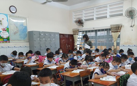 Xót xa hơn 1.500 học sinh TPHCM lâm cảnh mồ côi vì dịch