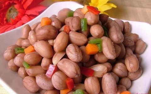 "Một nắm lạc = một nắm thuốc bổ" nhưng không tốt cho 4 nhóm người này, đừng ăn kẻo mang họa