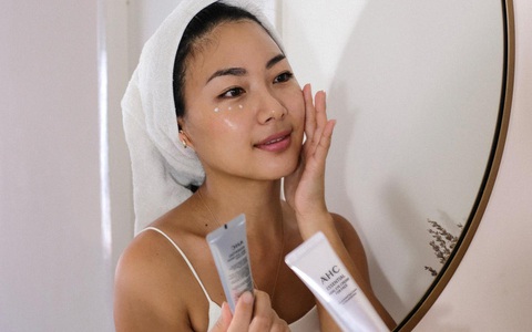 Cứ 3 giây lại có 1 sản phẩm bán ra ở Hàn, tuýp kem mắt này thần thánh đến mức nào?