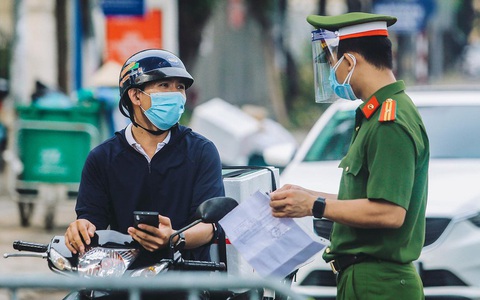 Hà Nội chưa xử phạt theo giấy đi đường mới