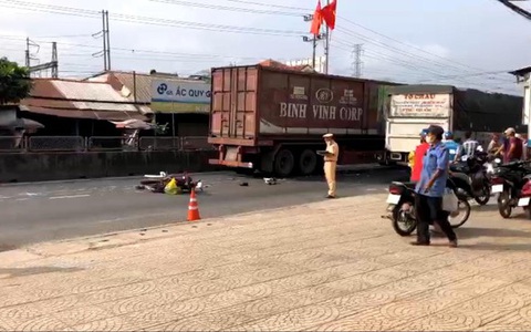 Tiền Giang: Cháu bé 10 tuổi tử vong dưới bánh xe đầu kéo