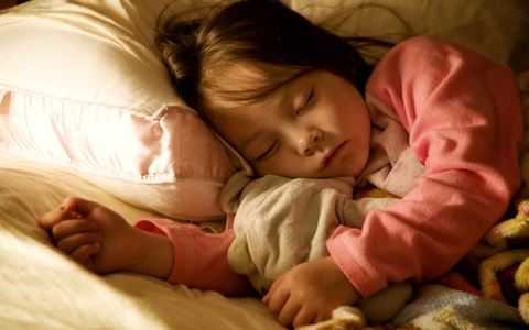 Trong ngày có một khung giờ vàng, trẻ ngủ đúng giờ đó sẽ ngày càng thông minh hơn, cao lớn hơn
