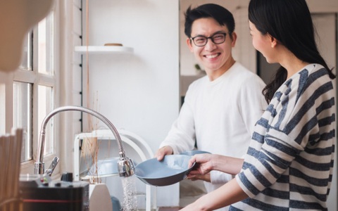 Năm mới học ngay 9 mẹo tiết kiệm tiền vừa làm giàu cho gia đình vừa giúp vợ chồng yêu nhau hơn