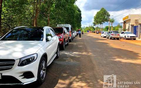 Kinh hãi cơn 'cuồng nộ' tăng giá BĐS khiến giới buôn đất lâu năm cũng choáng váng và nỗi lo thị trường 'sập' khi Covid kết thúc