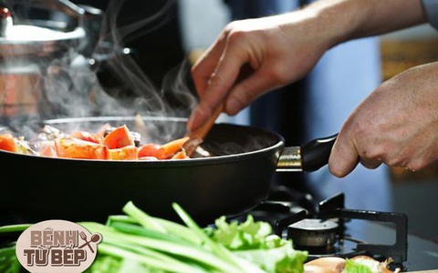 Đây là thói quen khi xào món ăn có thể gây ung thư: Hầu hết chị em nội trợ mắc phải mà không hay biết 