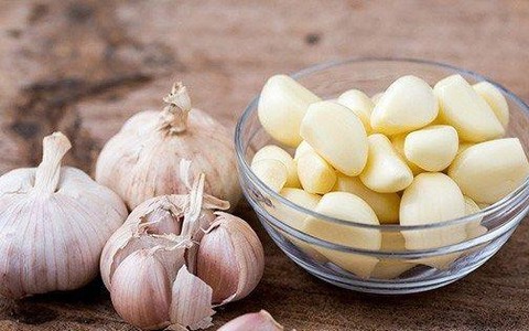 Tỏi cực tốt nhưng sẽ thành ‘cực độc’ nếu phạm phải những điều này khi ăn