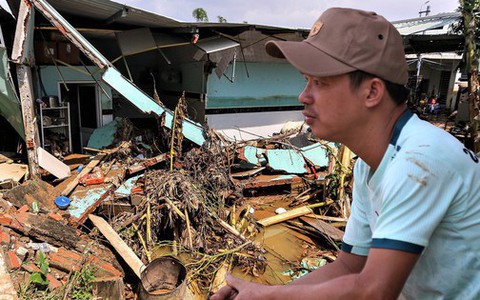 Lâm cảnh màn trời chiếu đất sau đêm mưa lũ lịch sử ở Đà Nẵng