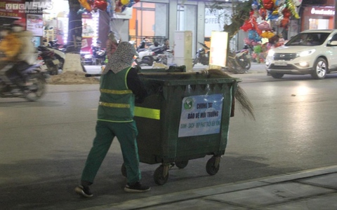 Nữ công nhân môi trường đất Cảng hơn 20 năm lặng thầm làm sạch đẹp phố phường