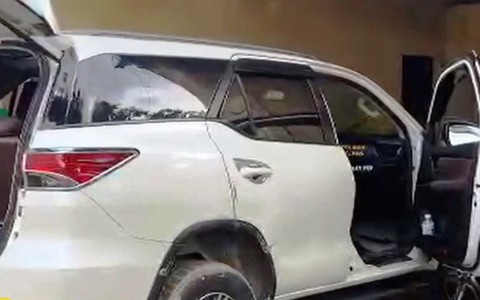 Trộm 3 xe ô tô để… đi chơi và thử cảm giác lái xe