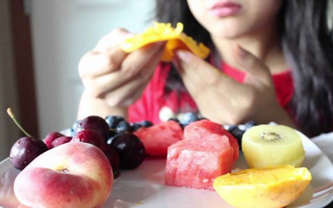 Thói quen ăn uống khiến phụ nữ tăng cân không phanh