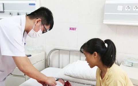 Chỉ nôn nhiều, bú kém, bé sơ sinh Phú Thọ mắc căn bệnh nguy hiểm 10.000 trẻ mới có 1 trẻ bị