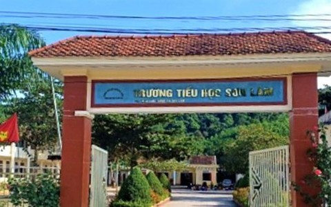 Phụ huynh vác dao vào trường ép hiệu trưởng quỳ xin lỗi, Phòng GD&ĐT báo cáo gì?