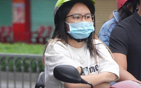 Người TPHCM co ro giữa thời tiết se lạnh như Đà Lạt