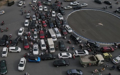 Hà Nội thí điểm phân luồng nút giao thông Mễ Trì - Lê Quang Đạo - Châu Văn Liêm