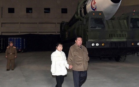 Tình báo Hàn Quốc tiết lộ về con gái ông Kim Jong-un