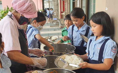An toàn thực phẩm trong trường học: 'Bếp ăn tại trường là mô hình lý tưởng'