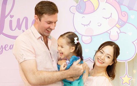 Cuộc sống nữ diễn viên lấy chồng cao hơn 2m: Là nàng dâu được cưng chiều, vì 1 lý do nên chưa đám cưới