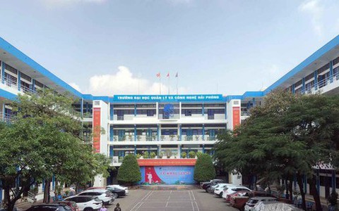 Nam sinh Hải Phòng bất ngờ trượt tốt nghiệp dù được đề nghị cấp 'phao cứu sinh'