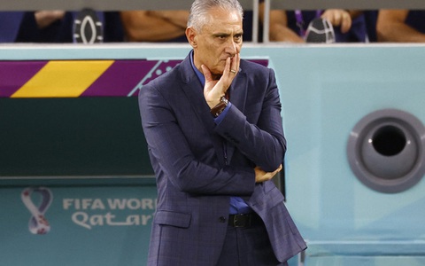 Tite từ chức HLV tuyển Brazil sau thất bại trước Croatia