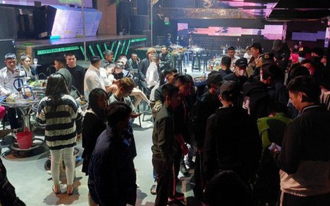 Hàng chục nam nữ "phê" ma túy trong quán bar 38 Night Club