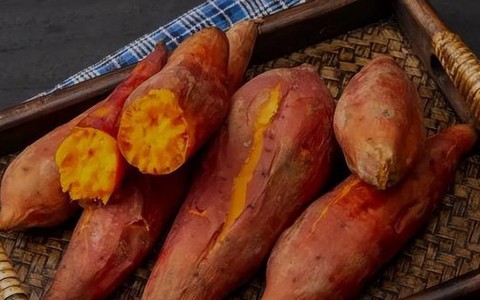 Bác sĩ giải đáp câu hỏi: 'Ăn khoai lang mỗi ngày giúp hạ hay tăng đường huyết?'
