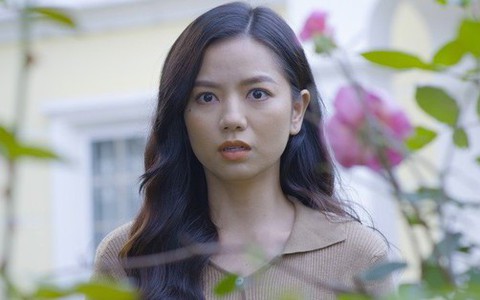 Lê Hạ Anh của 'Hoa hồng giấy' được gọi là 'nữ hoàng nước mắt' thế hệ mới