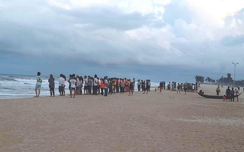 Huy động hơn 50 người tìm kiếm sinh viên mất tích trên biển