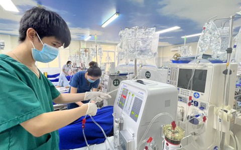 Tự gọi người cứu sau khi vào nhà nghỉ tự tử