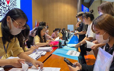 Đã tăng học phí, trường sẽ trả tiền lại cho sinh viên?