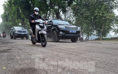 Hà Nội "cào đi thảm lại" đường Quang Trung