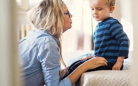 Học cách nuôi dạy con 'nhàn tênh' của cha mẹ Pháp