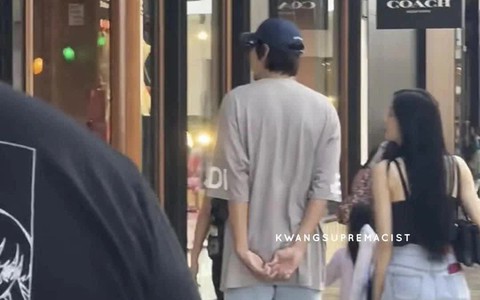 Cặp đôi hot nhất Giáng Sinh 2022: Lee Kwang Soo - Lee Sun Bin hẹn hò ở Hawaii, hé lộ tình trạng sau 4 năm