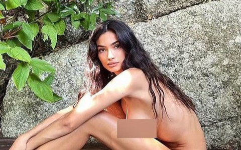 Bức ảnh gây chú ý của người mẫu nội y Victoria's Secret