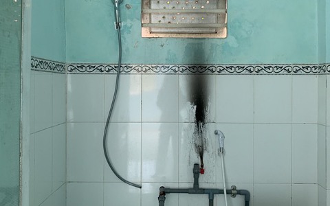 Đồ đạc trong nhà tự dưng bốc cháy ở Hậu Giang