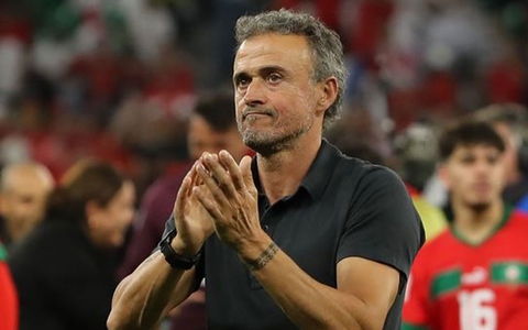 Tây Ban Nha sa thải HLV Luis Enrique