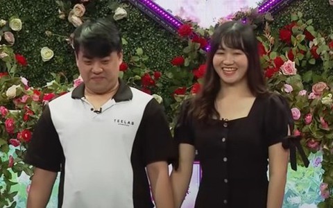 Chàng kỹ sư vừa gặp đã muốn đưa tiền cho bạn gái quản lý, mẹ "giục" tuần sau cưới luôn