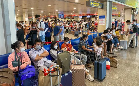 Vé máy bay Tết Quý Mão: Chặng khan hiếm vé, giá cao ngất, chặng lại rẻ bèo chỉ vài trăm ngàn
