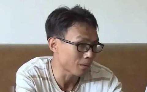 Chàng trai 36 tuổi vẫn để mẹ đút cơm, nghiện game online nhiều năm, đưa đi khám bác sĩ nói ra 1 câu đau lòng